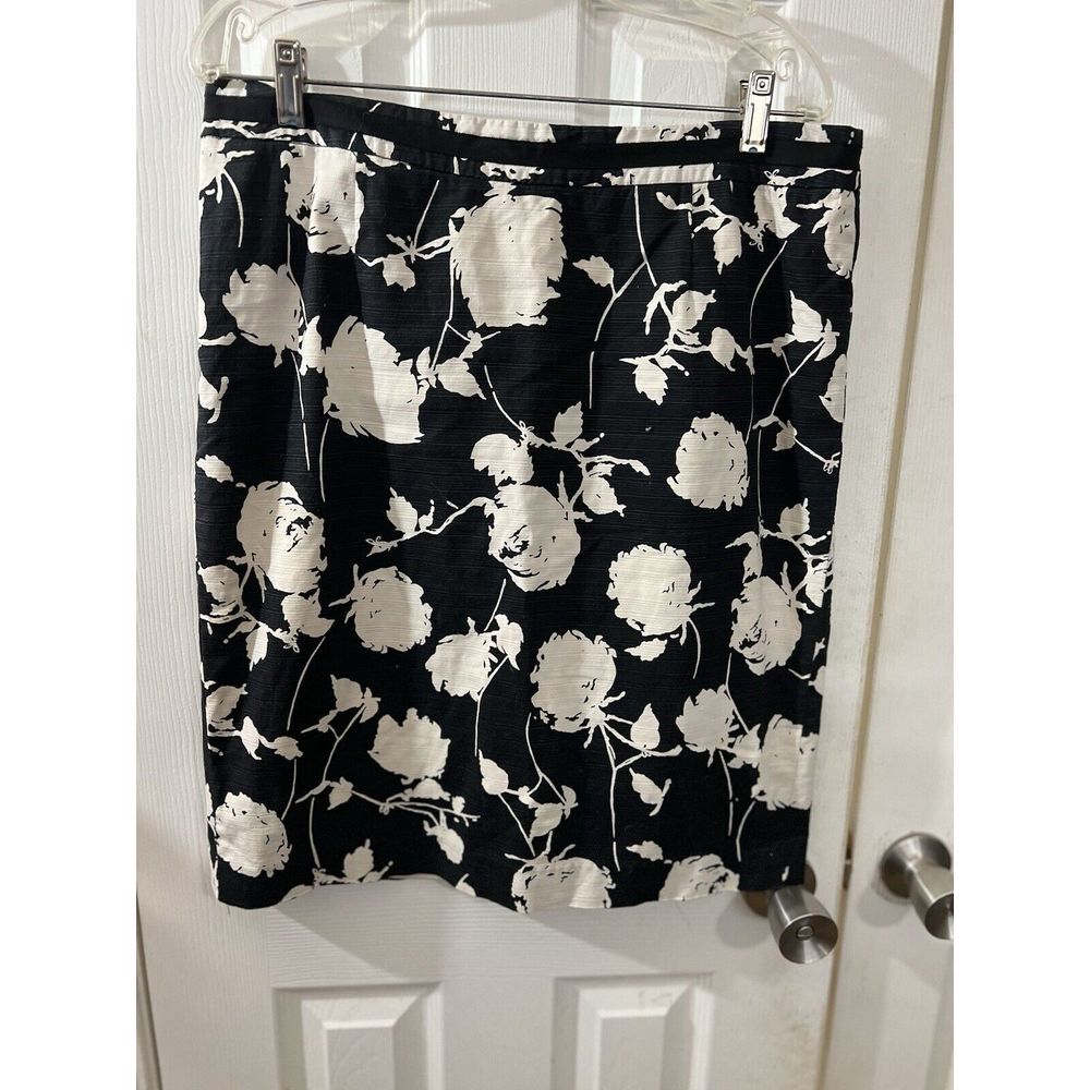Boden Floral Pencil Skirt Women's 12R Black White Career Classic‎